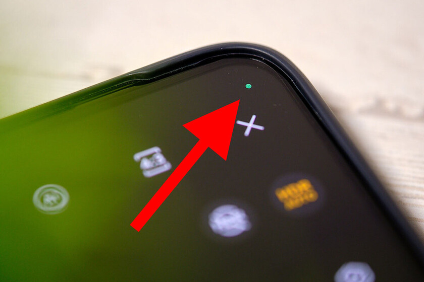 Qué significa el punto verde que sale a veces en la pantalla de tu móvil Android