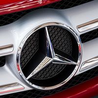 Daimler llama a revisión 688.000 coches en Europa que podrían estar manipulados, híbridos incluidos