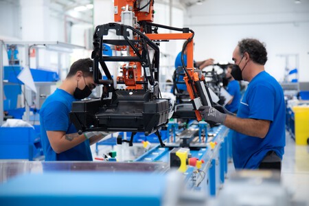 Ray 77 2022 Scooter Electrico 001