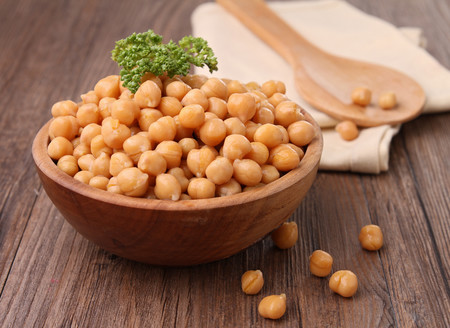 Las legumbres en la alimentación infantil: los garbanzos y la soja