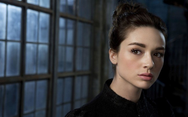 Crystal Reed Wallpapers 26582 1100347