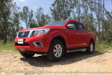 Probamos la Nissan NP300 Frontier, y sí, es tan robusta como sofisticada... para ser una pick-up