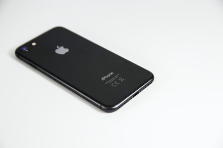 Aún menos dudas: Apple vende en su web de EEUU un protector de Belkin para iPhone 8 y... ¡iPhone SE!