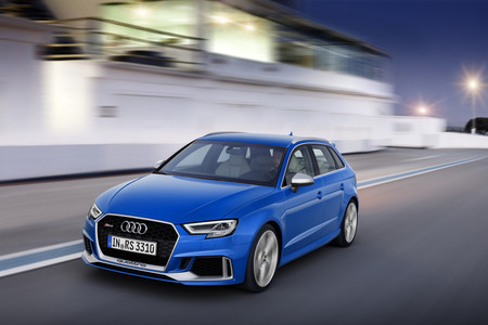 El Audi RS 3 Sportback se renueva y ahora tiene 400 CV