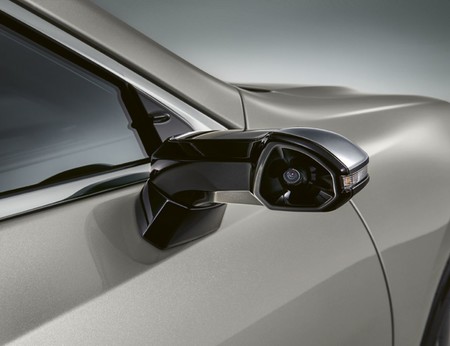 Lexus presentará sus nuevos espejos retrovisores digitales en Ginebra
