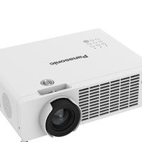 Panasonic aumenta el catálogo de proyectores LED con dos nuevos modelos con prestaciones de gama media