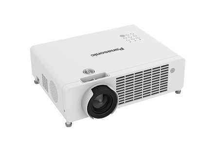Panasonic aumenta el catálogo de proyectores LED con dos nuevos modelos con prestaciones de gama media
