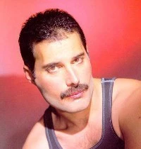 Se planea un biopic sobre Freddy Mercury