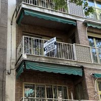 Cuidado si estás de alquiler. Hay un detalle legal que permite vender el piso con inquilinos dentro