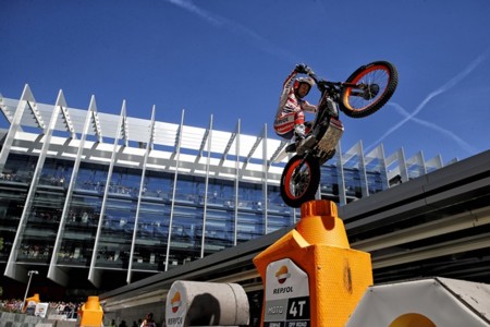 Toni Bou, Takahisa Fujinami y Jaime Busto demuestran sus habilidades en Campus Repsol
