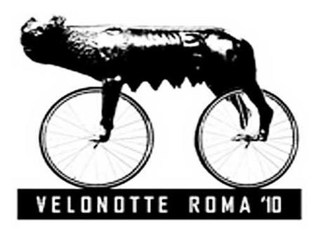 En bicicleta de noche por la Roma contemporánea