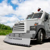 Este engendro diésel postapocalíptico no se ha escapado de ninguna película. Es lo último en vehículos blindados y cuesta un pastizal