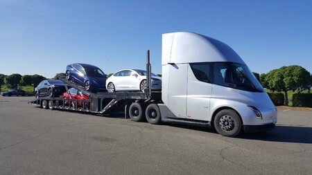 El Tesla Semi tendrá 1.000 km de autonomía gracias a las baterías del próximo Tesla más barato, según Elon Musk