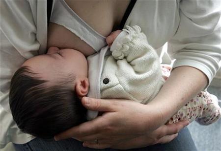 Mi experiencia con los pediatras poco amigos del colecho y la lactancia (I)