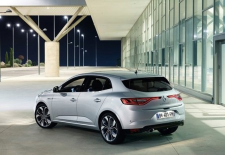 Renault Megane 2016 800x600 Wallpaper 0a