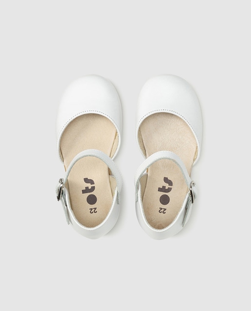 OTS
MERCEDITAS DE BEBÉ NIÑA BLANCAS CON HEBILLA