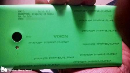 Primeras imágenes del Lumia 730 con la próxima actualización 'Lumia Debian Red'