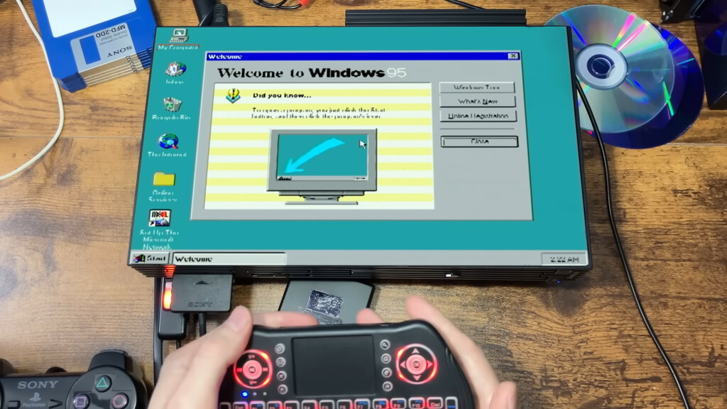 Alguien consiguió instalar Windows 95 en una PlayStation 2, pero el experimento acabó siendo un (poquito) desastre