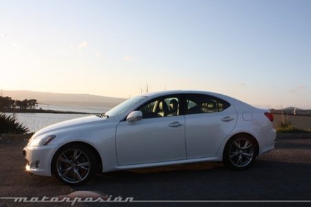 Lexus IS 250, prueba: conducción y dinámica