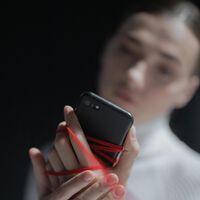 Segregamos dopamina de forma artificial cada vez que cogemos el móvil. Ahora TikTok propone un ayuno de 24 horas para resetear el cerebro 