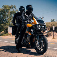 Pensaban que esta mítica marca de motos yanqui estaba muerta. Ha revivido con una moto transformer de 185 CV que pasa de sport-turismo a naked