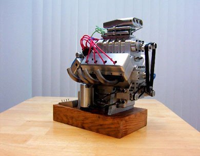 El motor V8 con compresor más pequeño del mundo