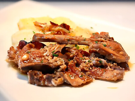 Chuletillas de cordero al ajo cabañil. Receta