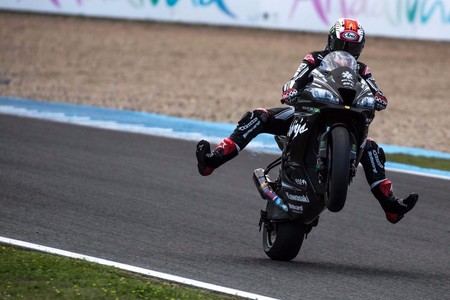 Jonathan Rea y su Kawasaki dejan en evidencia a las MotoGP