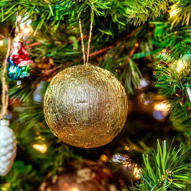 Acaba de llegar a Lidl el mini árbol de Navidad con decoración incluida por menos de 5 euros