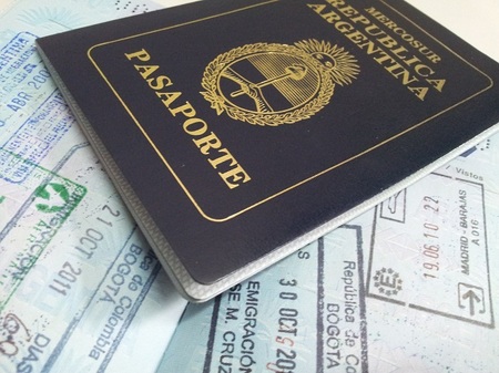 La experiencia de ingresar a Europa sin pasaporte comunitario