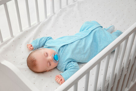 abrigar al bebé mientras duerme