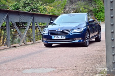 Skoda Superb 2 0 Tdi 150 L K 078