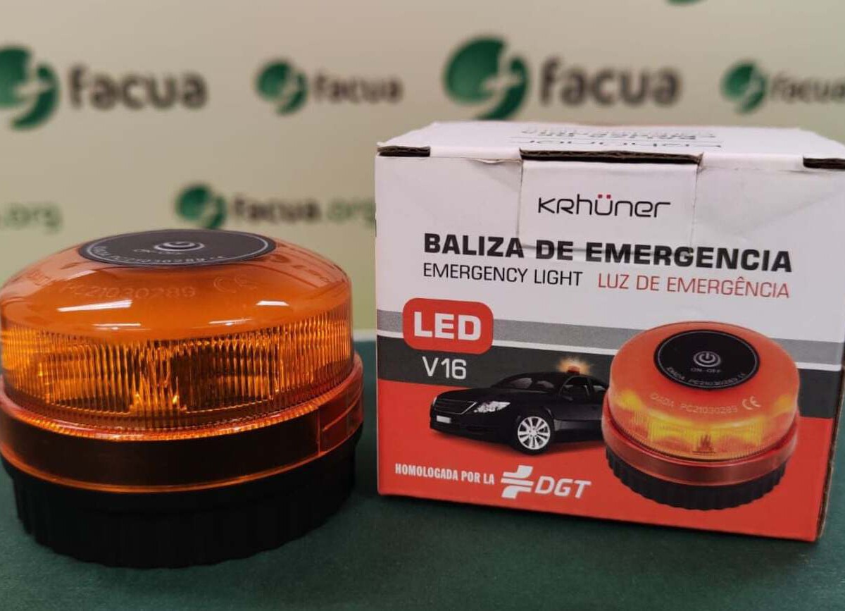 FACUA cree que un montón de balizas V16 "homologadas por la DGT" no son  legales. Y tiene una forma de resumirlo: fraude