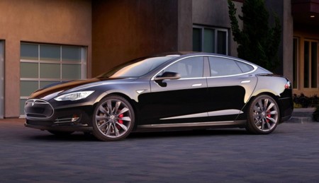 Tesla Motors aspira a vencer la creencia de que sus coches son solo para ricos