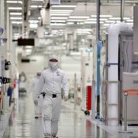 Intel lleva décadas fabricando chips solo para ella. Su única salvación consiste en fabricar chips para todos los demás 