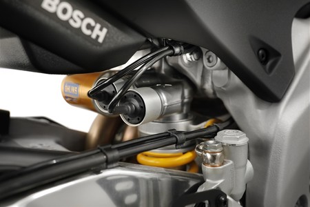 Aprilia Tuono V4 1100 Factory 2019 005