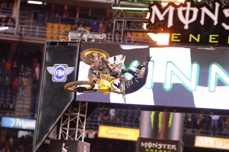 Primera victoria del año para James Stewart en el Campeonato del Mundo de Supercross
