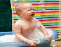 Un niño que odia el baño, despertares nocturnos y otras dudas... Lo mejor de Bebés y más Respuestas