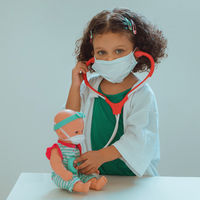 Los niños regresan a las consultas pediátricas: la AEP nos explica cómo serán en nuestra 'nueva' realidad