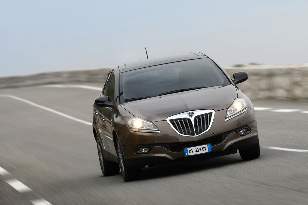 Foto de Lancia Delta 1.8 DI Turbo Jet 200 CV (26/43) Foto de Lancia Delta 1.8 DI Turbo Jet 200 CV (26/43)