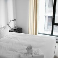 Vania, limpiadora de hotel en España: "Hacemos 29 habitaciones al día y nos pagan menos de 1,50 euros por habitación" 
