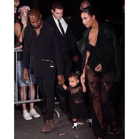 North West no es que sea seria... es que sabe posar