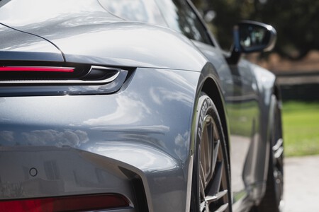 Porsche 911 Turbo S 2025 002