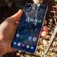 Si eres de los despistados que se meten a la piscina o a la playa con el móvil, con este Samsung puedes quedarte muy tranquilo