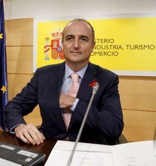 De la declaración de guerra de Sebastián a la Declaración de Granada
