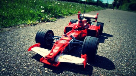 Queridos Reyes Magos, ¿os pillo a tiempo para que me traigáis este Ferrari 248 F1 de LEGO?