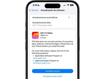 この投稿の公開時点では、開発者プロファイルが有効になっている一部の iPhone では iOS 17.3 が引き続き表示されます。