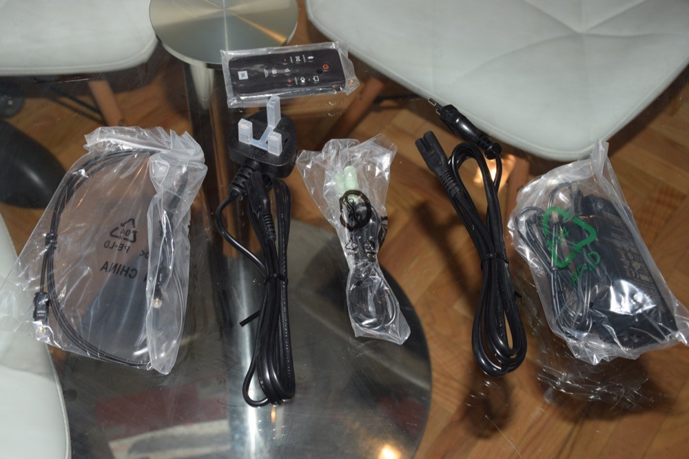 Detalle de conexiones y accesorios