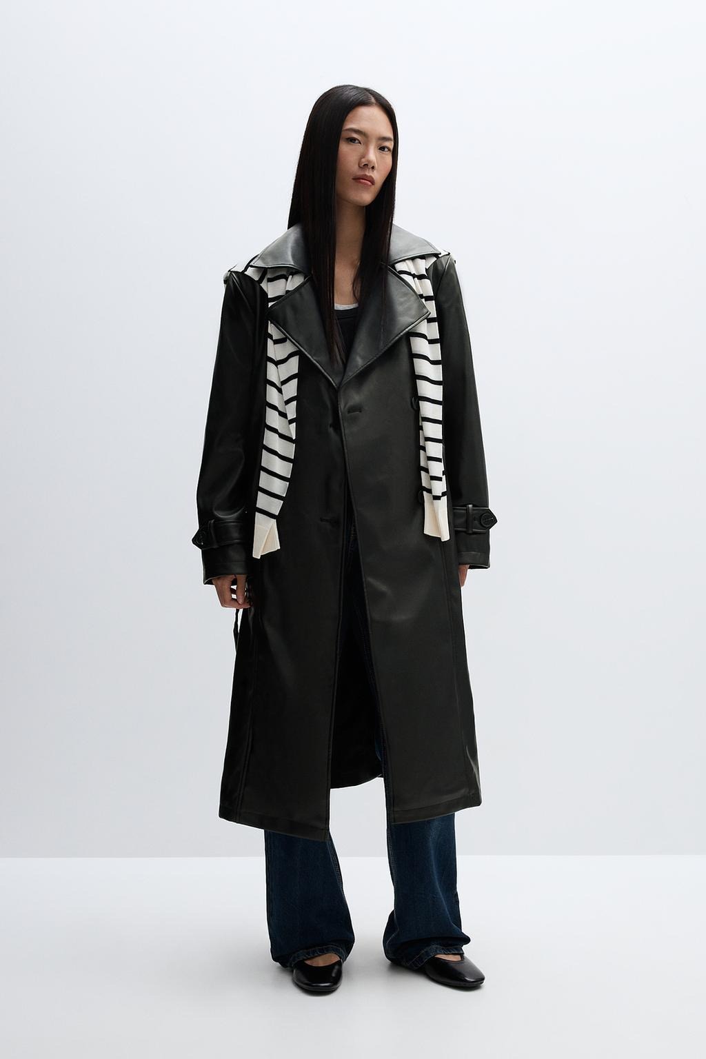 Trench oversize efecto piel