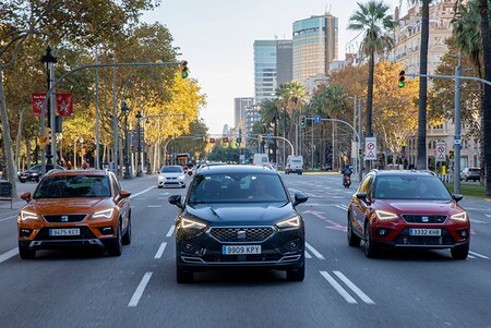 La DGT plantea que los coches más grandes paguen más por aparcar en las ciudades